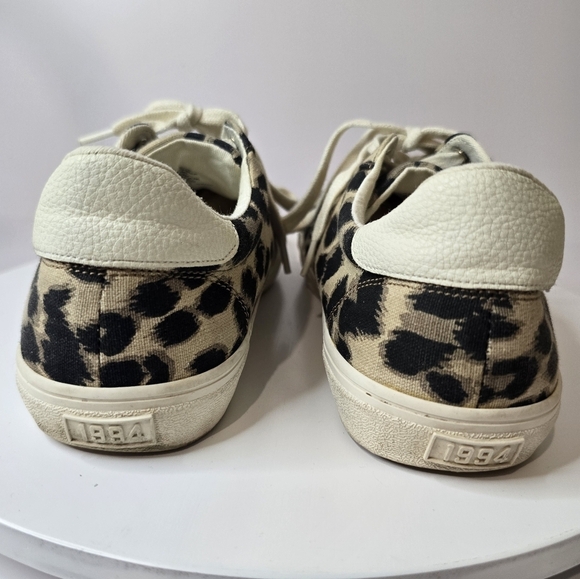 ⭐️40% Off⭐️ Old Navy Court Sneakers in Leopard. - Picture 6 of 8
